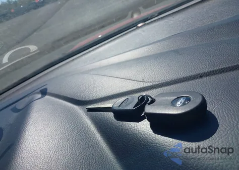 2016 Ford Focus Se z USA, uszkodzony, nr VIN 1FADP3K28GL263848